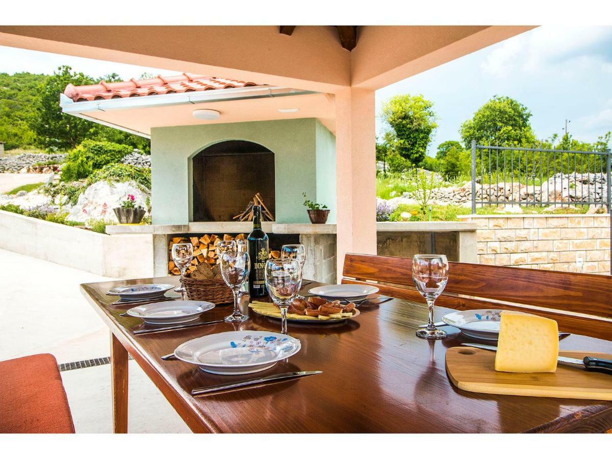 Villa Katja โอมิช ภายนอก รูปภาพ